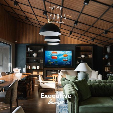 Byarsa Hotel Skardu Ponedas Eksteriør billede