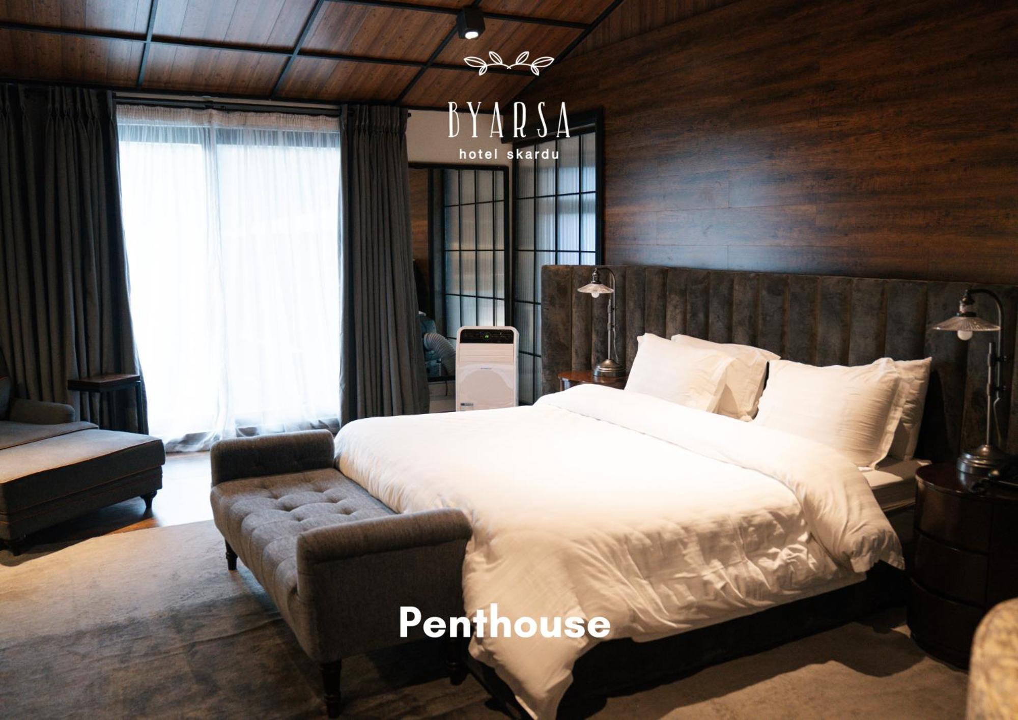 Byarsa Hotel Skardu Ponedas Eksteriør billede